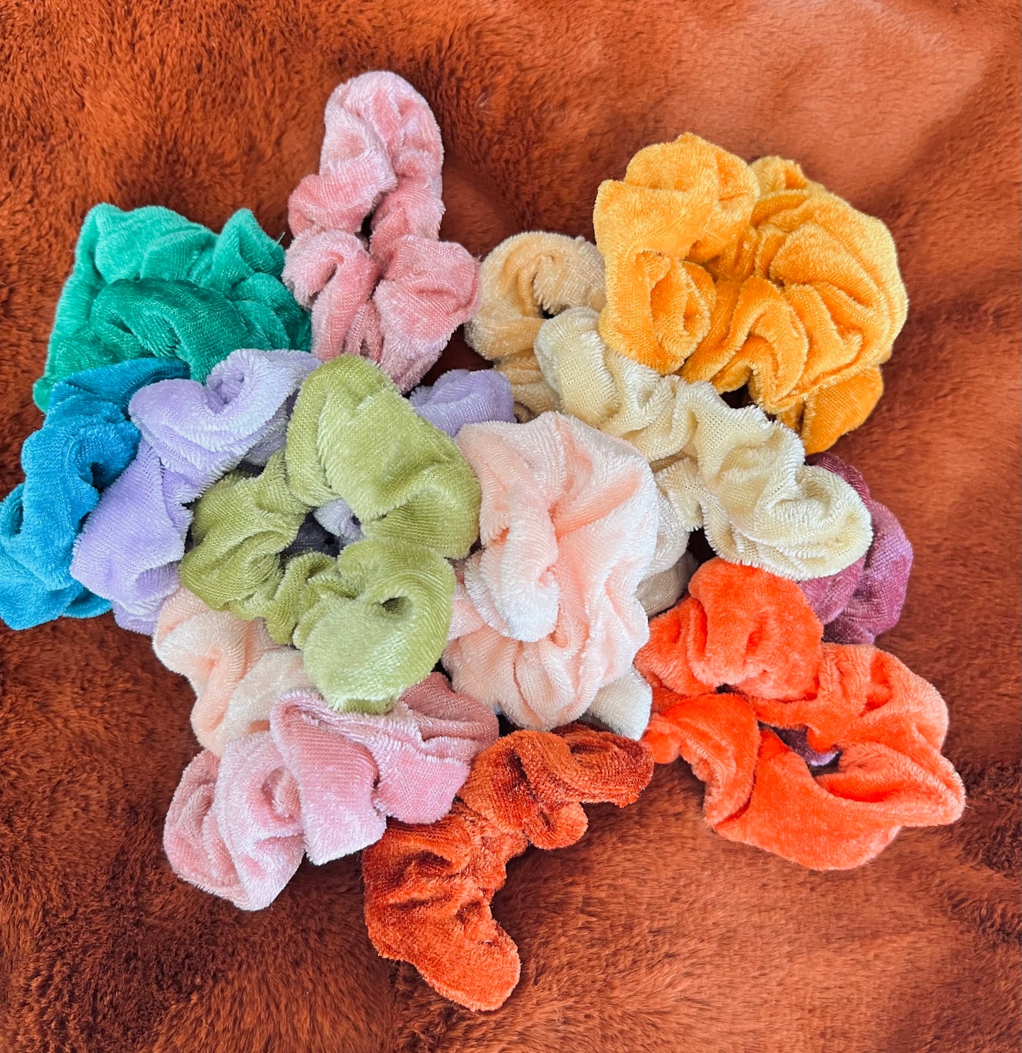 25 Mystery Scrunchies